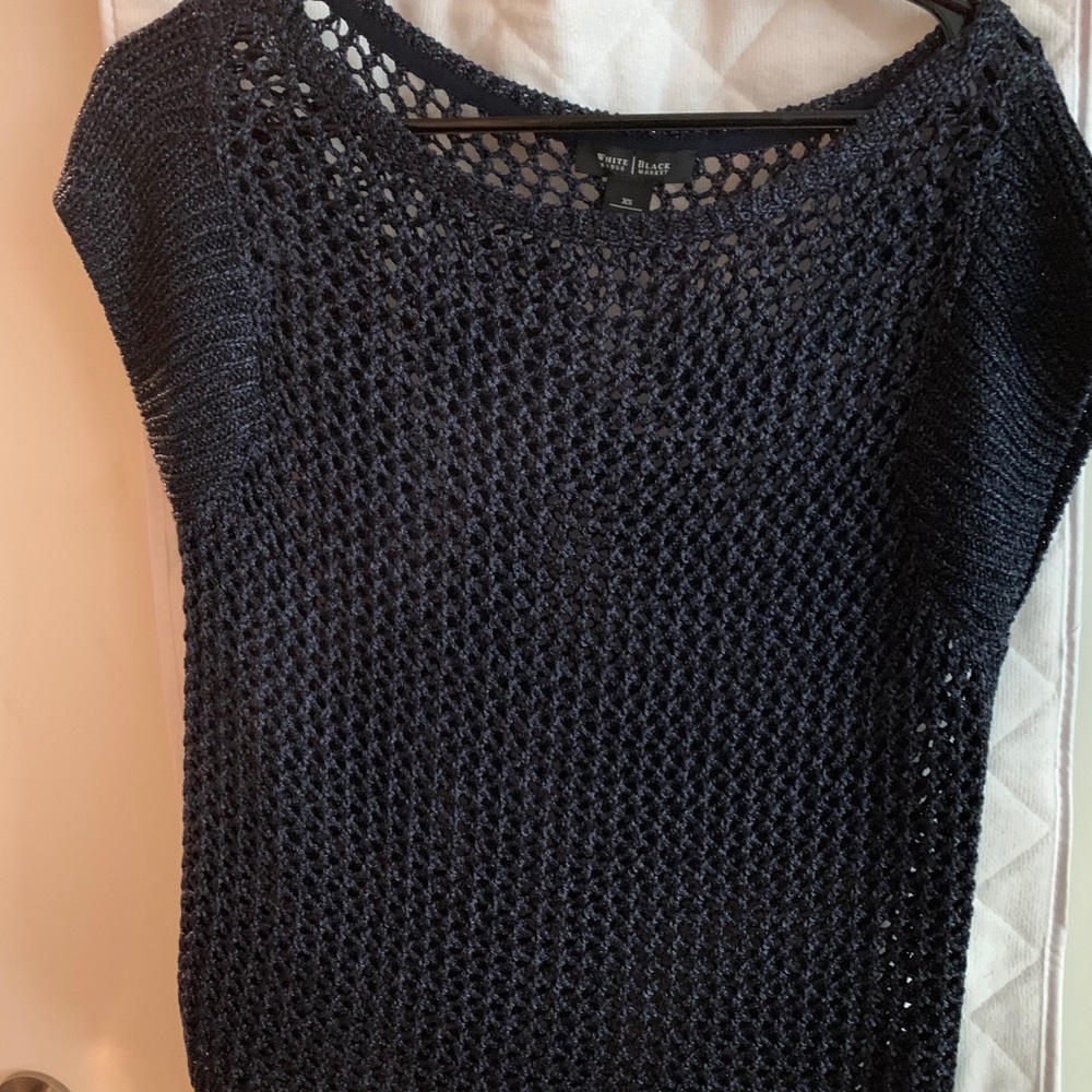 Preowned White House/Black Market   Black Knit top